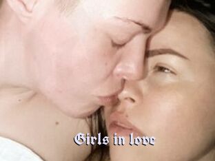 Girls_in_love