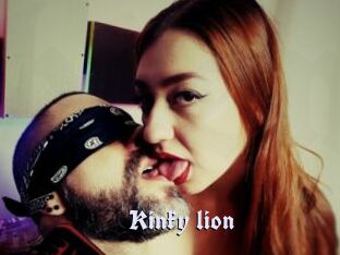 Kinky_lion