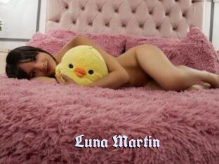 Luna_Martin