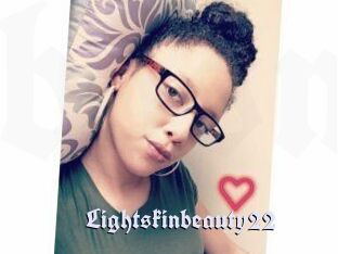 Lightskinbeauty22