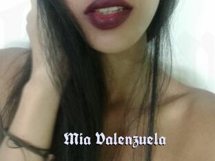 Mia_Valenzuela