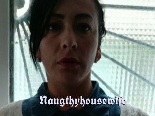 Naugthy_housewife